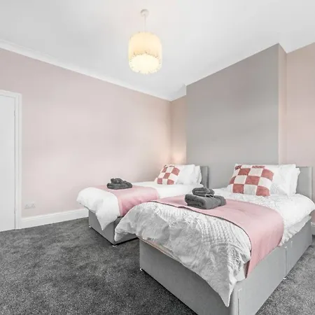 Carlisle 3bed Sleeps 6 *